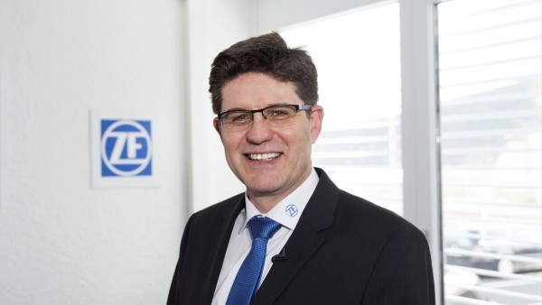 Dr.-Ing. Dietmar Tilch, ZF Friedrichshafen AG 산업 기술 - 상태 모니터링 시스템 담당 이사